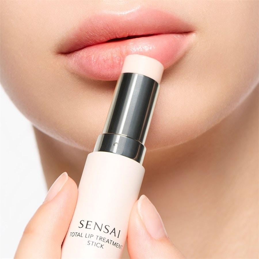 SENSAI Cura delle labbra Stick trattamento labbra totale In Linea