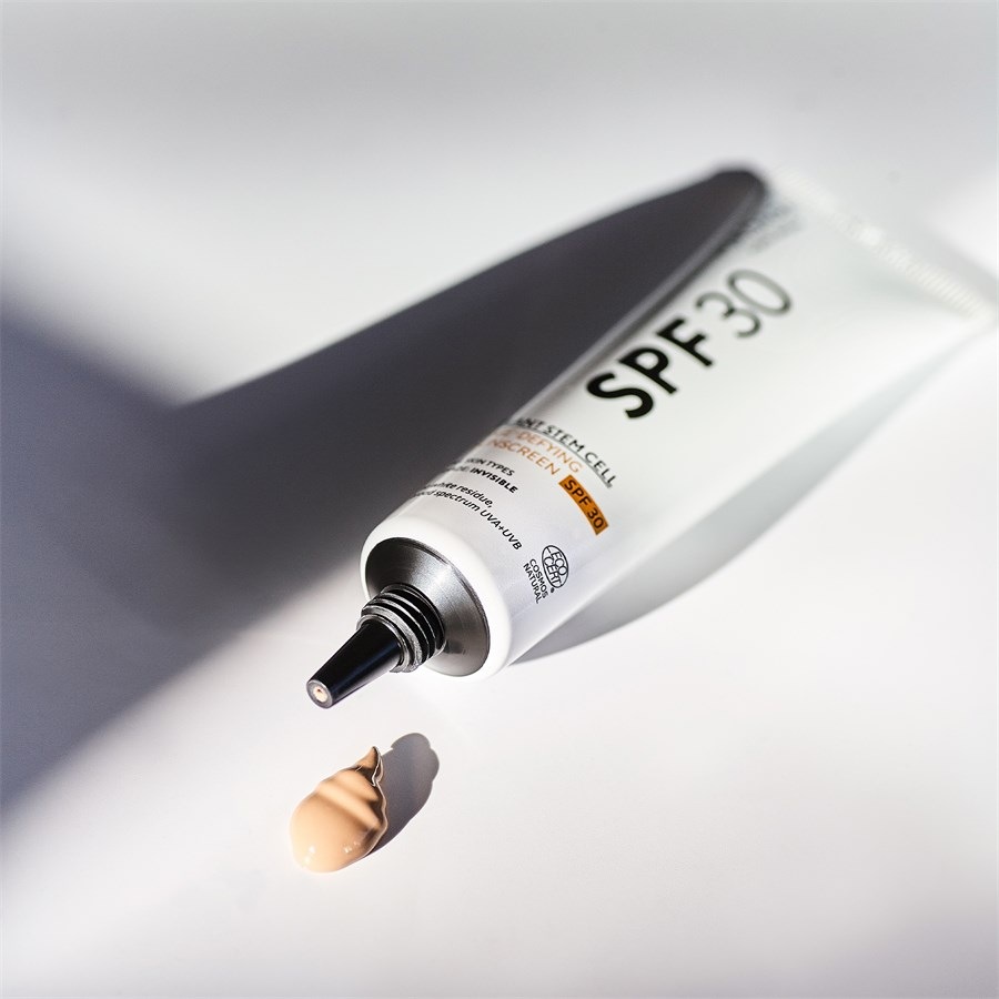 MÁDARA Protezione solare Plant Stem Cell Age-Defying Face Sunscreen SPF 30 Offerta speciale