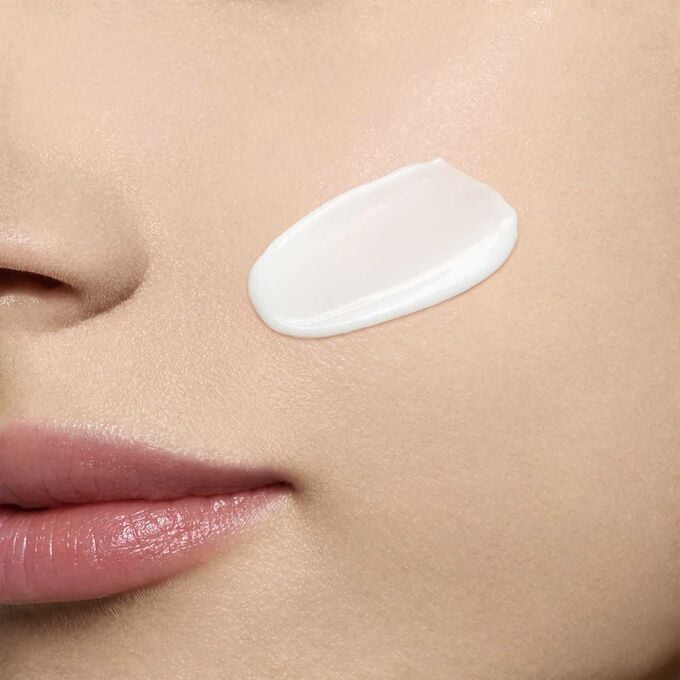 Clarins Emulsione lenitiva Calm Essentiel Vendita Economica